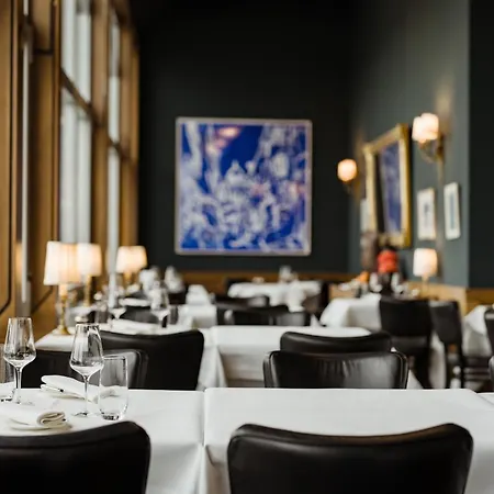 Hotel Grand Les Trois Rois 5*