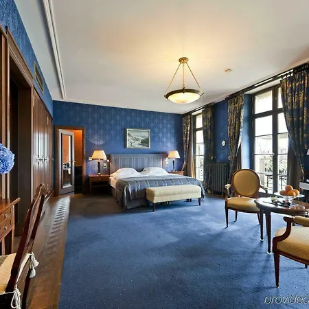 Grand Les Trois Rois Hotel