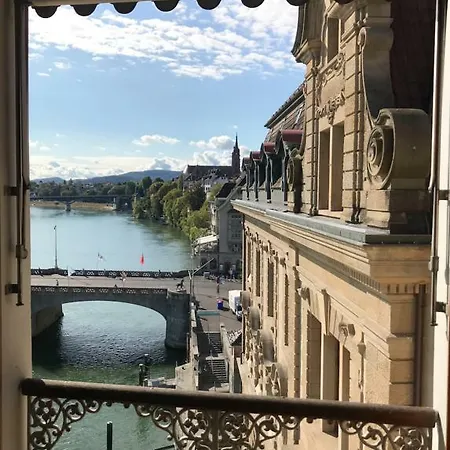 Grand Les Trois Rois Szálloda 5*