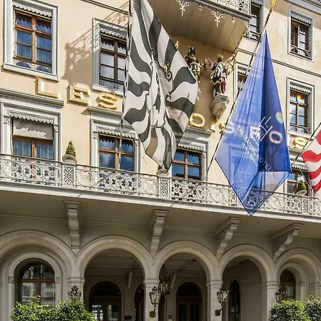 Grand Les Trois Rois Szálloda