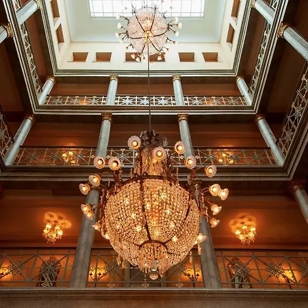 Grand Les Trois Rois 5* Bázel